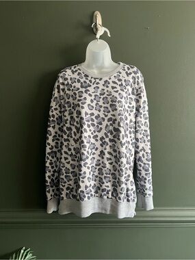 Leopard Print Crewneck Sweatshirt- Light Gray